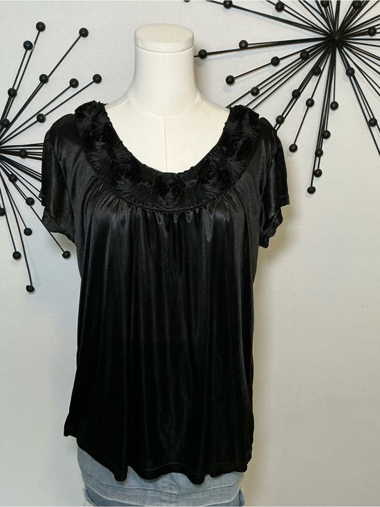 Tops - Y2K Lati Fashion Black Satin Rosette Babydoll Top Floral Trim Size Large